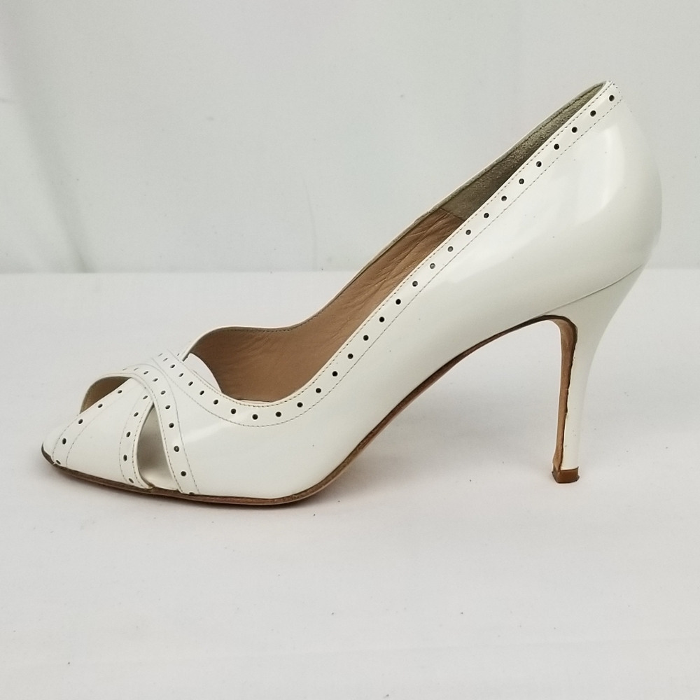 Manolo Blahnik White Peep Toe Heel Pumps size 38.5